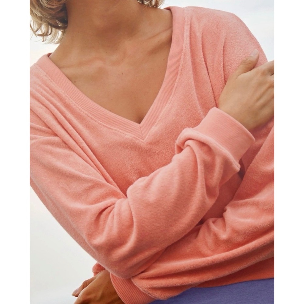 Beyond Yoga Tropez Pullover V-Neck Terry Peach Pink Long Sleeve size Medium